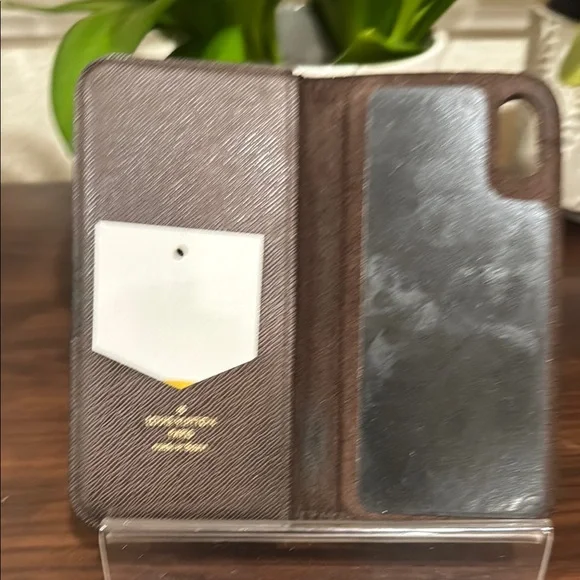 Louis Vuitton Brown Monogram Phone Case - Picture 7 of 9